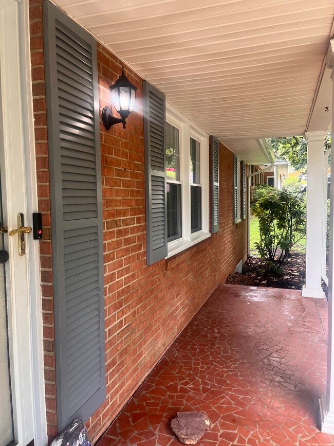property at 3540 Kenwick Trail