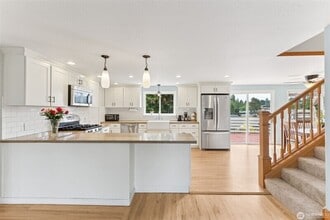 839 SW 126th St in Seattle, WA - Building Photo - Building Photo