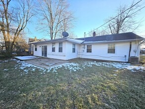 2906 La Rosa Dr in Grove City, OH - Building Photo - Building Photo