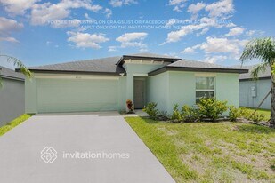 4232 Palatina Way in North Fort Myers, FL - Building Photo