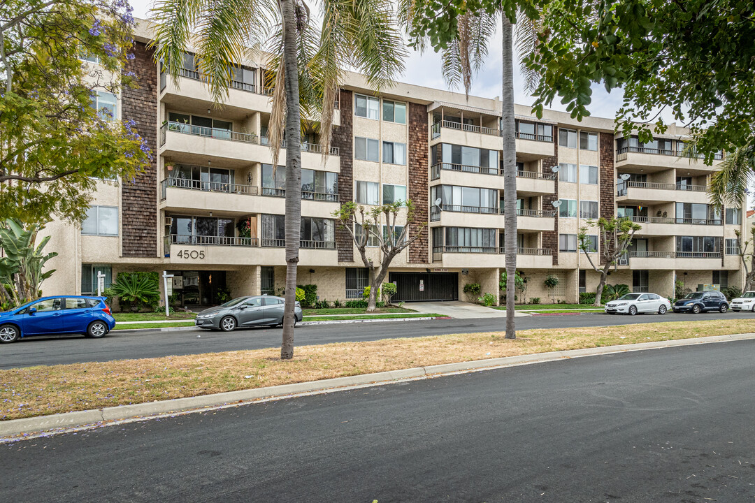 4505 California Ave in Long Beach, CA - Building Photo