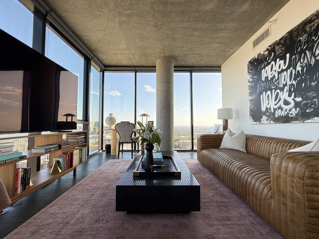 160 N Elizabeth St in Chicago, IL - Building Photo - Building Photo