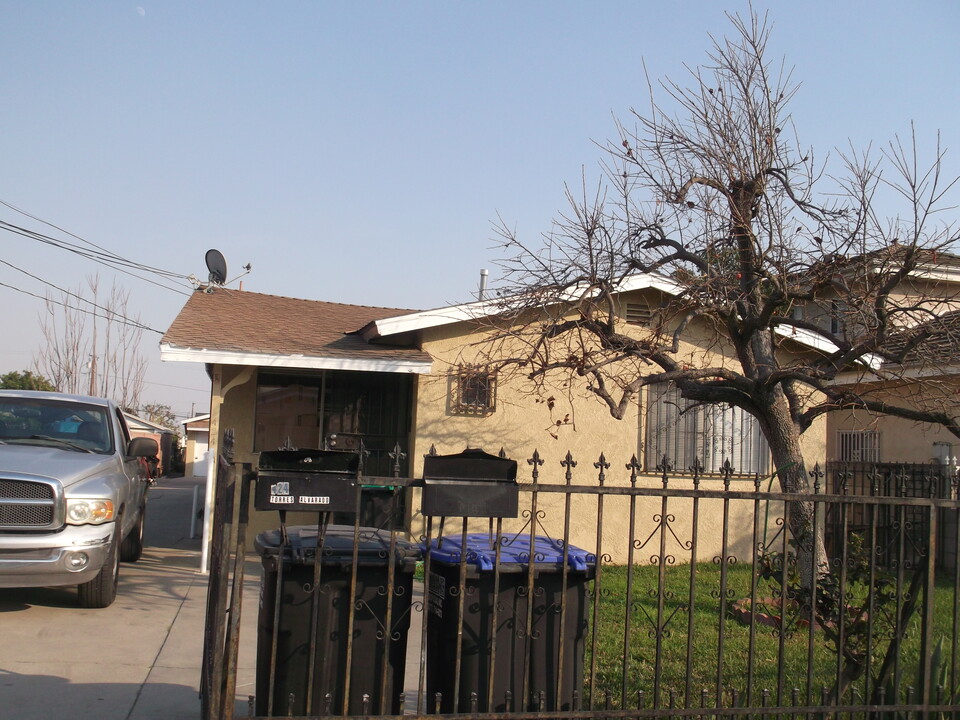 424 Gladys Ave, Unit Front House in Monterey Park, CA - Foto de edificio