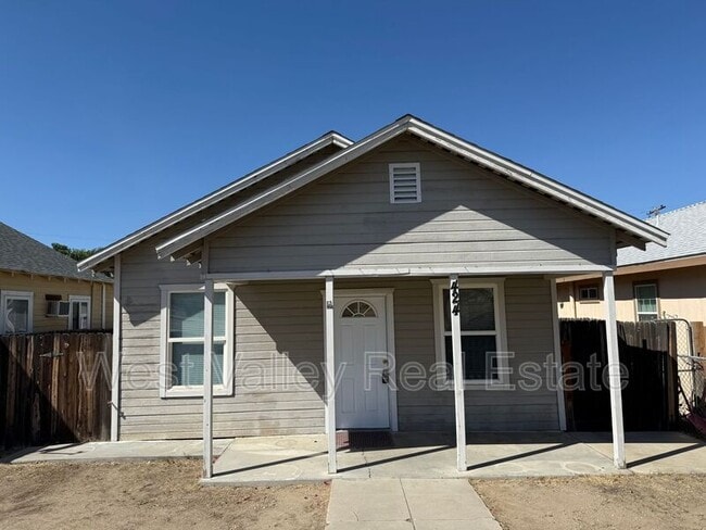 property at 424 Lucard St