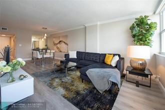 209 N Fort Lauderdale Beach Blvd in Fort Lauderdale, FL - Foto de edificio - Building Photo