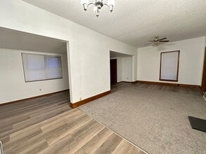 732 Pleasant St in Rockwell City, IA - Building Photo - Building Photo
