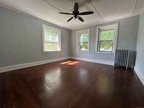 10 Cherry St in Stonington, CT - Building Photo - Building Photo