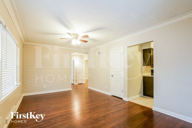 9946 MacKenzie Rd in Affton, MO - Building Photo - Building Photo