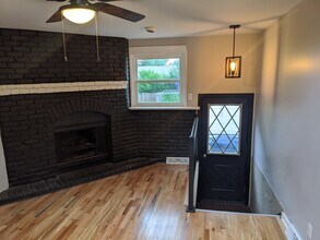 20 Portland St, Unit Lower Apartment in Buffalo, NY - Foto de edificio - Building Photo