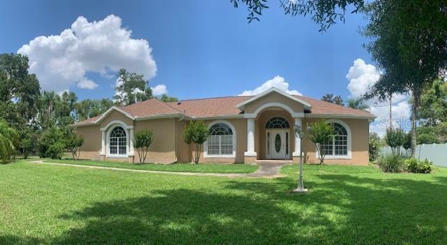 327 N Taylor Rd in Seffner, FL - Building Photo