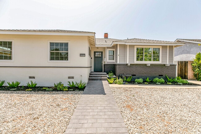 property at 6261 Tampa Ave
