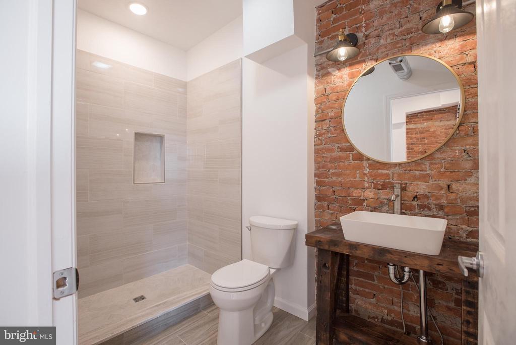 1611 Swain St in Philadelphia, PA - Building Photo