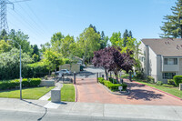 2280 Hurley Way in Sacramento, CA - Building Photo - Building Photo