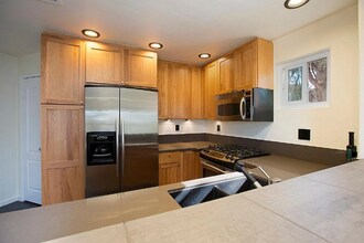 12626 Carmel Country Rd in San Diego, CA - Building Photo - Building Photo