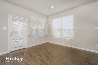 9231 Fullerton Way in San Antonio, TX - Building Photo - Building Photo