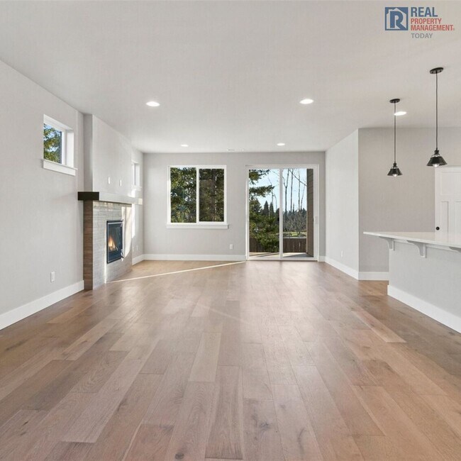 15619 SE 257th St-Unit -Unit 1 in Covington, WA - Building Photo - Building Photo