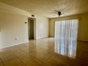 1300 Crestwood Ct S in Royal Palm Beach, FL - Building Photo - Building Photo