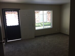 564 S 200 W, Unit 564 in Logan, UT - Foto de edificio - Building Photo