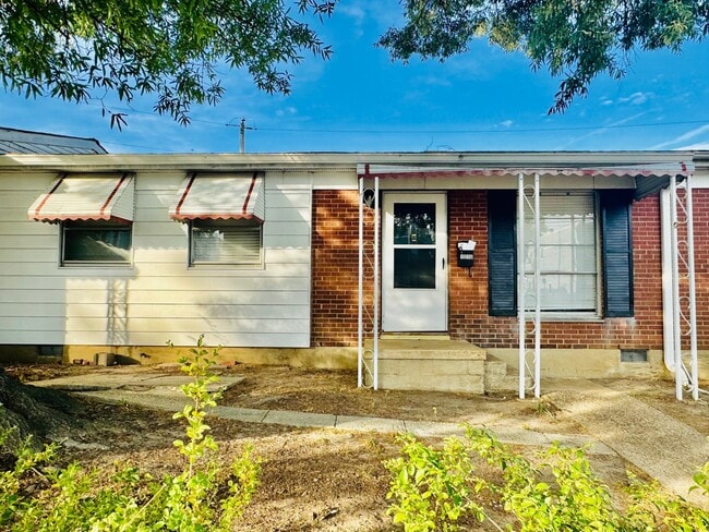 1216 W Leigh St in Richmond, VA - Foto de edificio - Building Photo