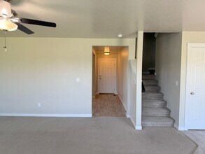 8430 E Rathdrum Dr in Nampa, ID - Foto de edificio - Building Photo