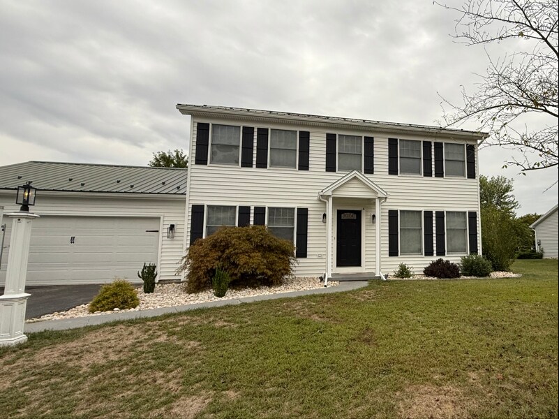 125 Fieldstone Dr in Carlisle, PA - Building Photo