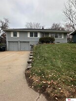 5010 Castelar St in Omaha, NE - Building Photo