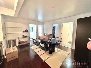 3 bed 1 bath | Dishwasher + Laundry | Incredible Location! in Brooklyn, NY - Building Photo - Building Photo