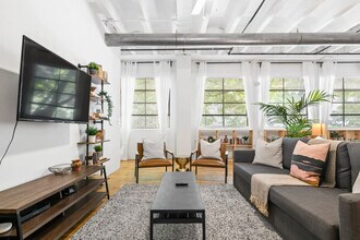 900 Peachtree St NE in Atlanta, GA - Building Photo - Building Photo