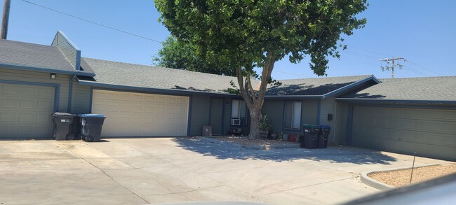 1401 Cimarron Ct in Tehachapi, CA - Building Photo - Building Photo