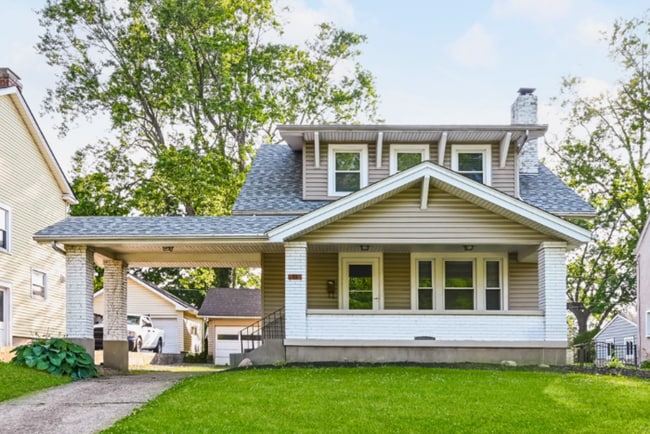 18 Ardmore Dr