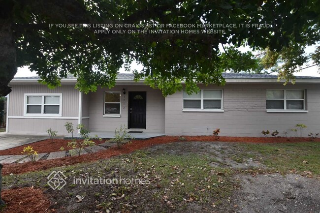 1713 Roslyn Ave in Bradenton, FL - Building Photo - Building Photo