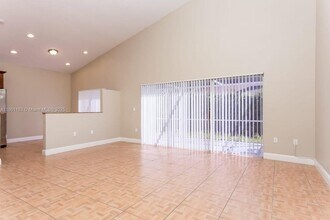 13772 NW 22nd St in Sunrise, FL - Building Photo - Building Photo