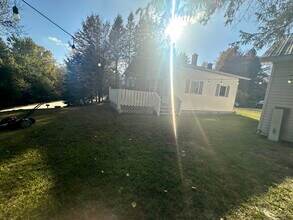 142 Bunker Hill Cir in Plainfield, VT - Foto de edificio - Building Photo