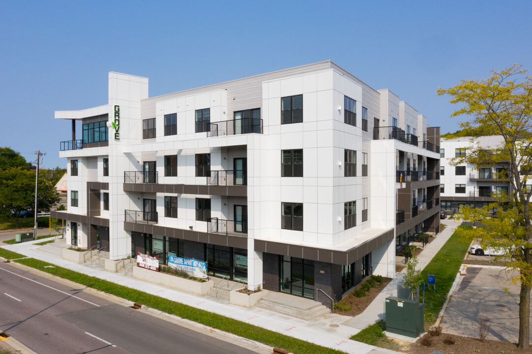 The Grove Apartments in Madison, WI - Foto de edificio