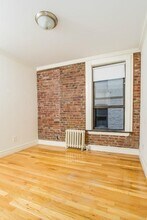 336 E 18th St, Unit C3 in New York, NY - Building Photo - Building Photo