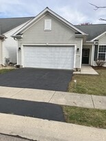 11728 Tanglewood Ln in Huntley, IL - Building Photo