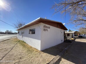 1460 Alamo St-Unit -2 in Las Cruces, NM - Building Photo - Building Photo