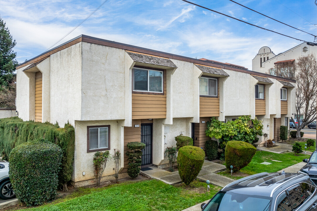 San Leandro Senior Apartments in San Leandro, CA - Building Photo