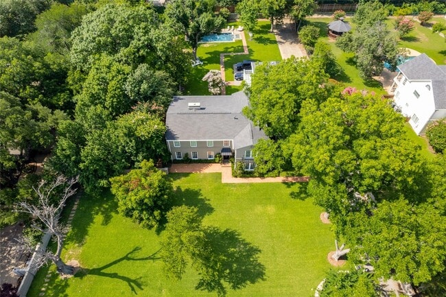 4522 Walnut Hill Ln in Dallas, TX - Building Photo - Building Photo