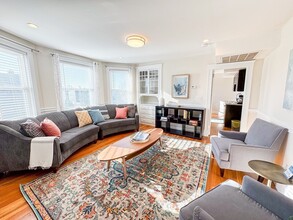 30 Clay St, Unit 3 in Cambridge, MA - Building Photo - Building Photo