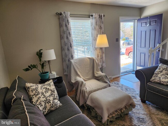 property at 6345 Piney Ridge Dr