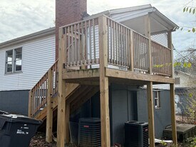 221 Taylor St in Bristol, TN - Building Photo