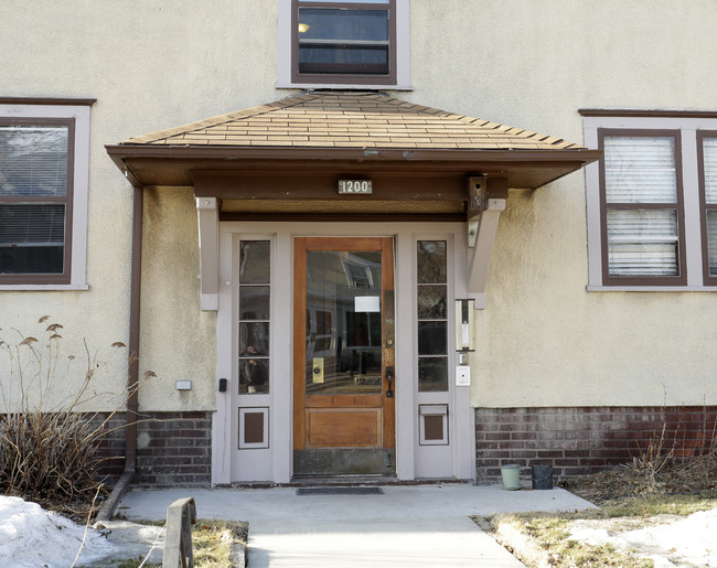 1200 Grand Ave in St. Paul, MN - Foto de edificio - Building Photo