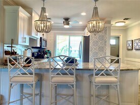 306 Palm Dr in Naples, FL - Building Photo