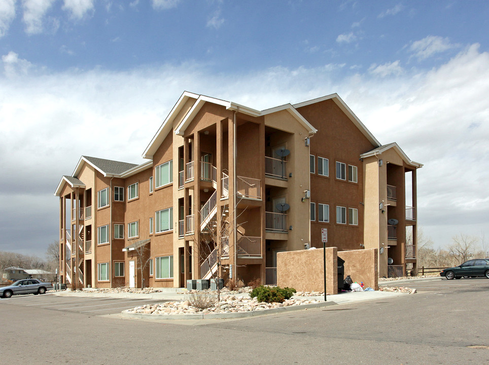 Bentley Commons Apartments in Colorado Springs, CO - Building Photo