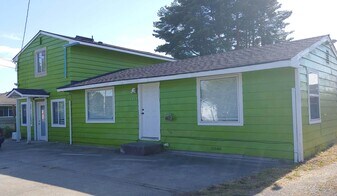 10604 4th ave W, Unit A in Everett, WA - Building Photo