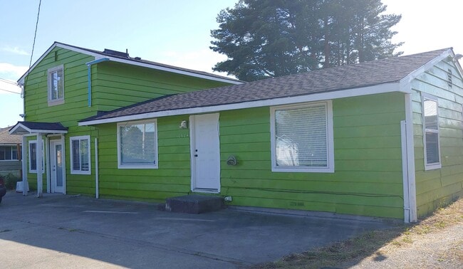 property at 10604 4th ave W