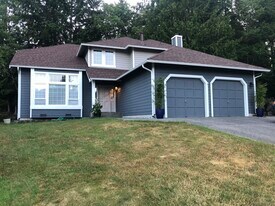 10918 Crocus Pl NW in Silverdale, WA - Building Photo