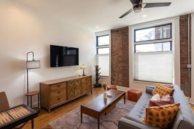 152 E McMicken Ave