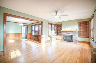 109 Carver St in Springfield, MA - Building Photo - Building Photo